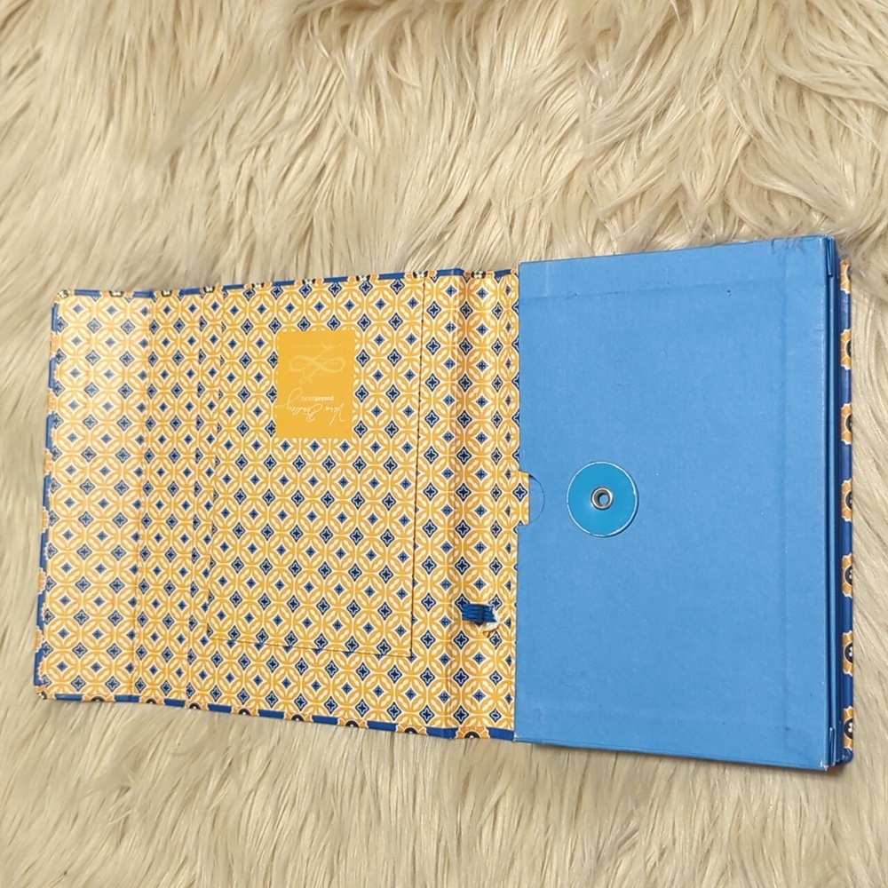 Vera Bradley small file folder for cards coupons etc - Picture 3 of 6